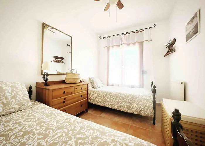 Mas Blau Munt By Host&joy