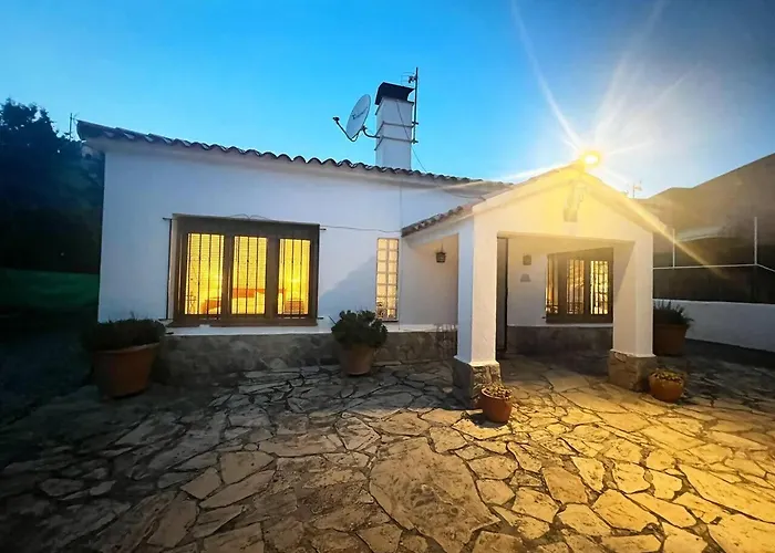 Mas Blau Munt By Host&joy